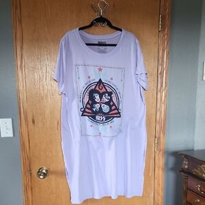 KISS Band Tee in Soft Lavender